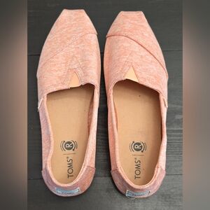 TOMS Size 7 Classic Alpargatas Pink Coral Canvas Shoes Slip Ons EUC